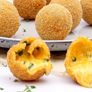 Cheddar con Jalapeños